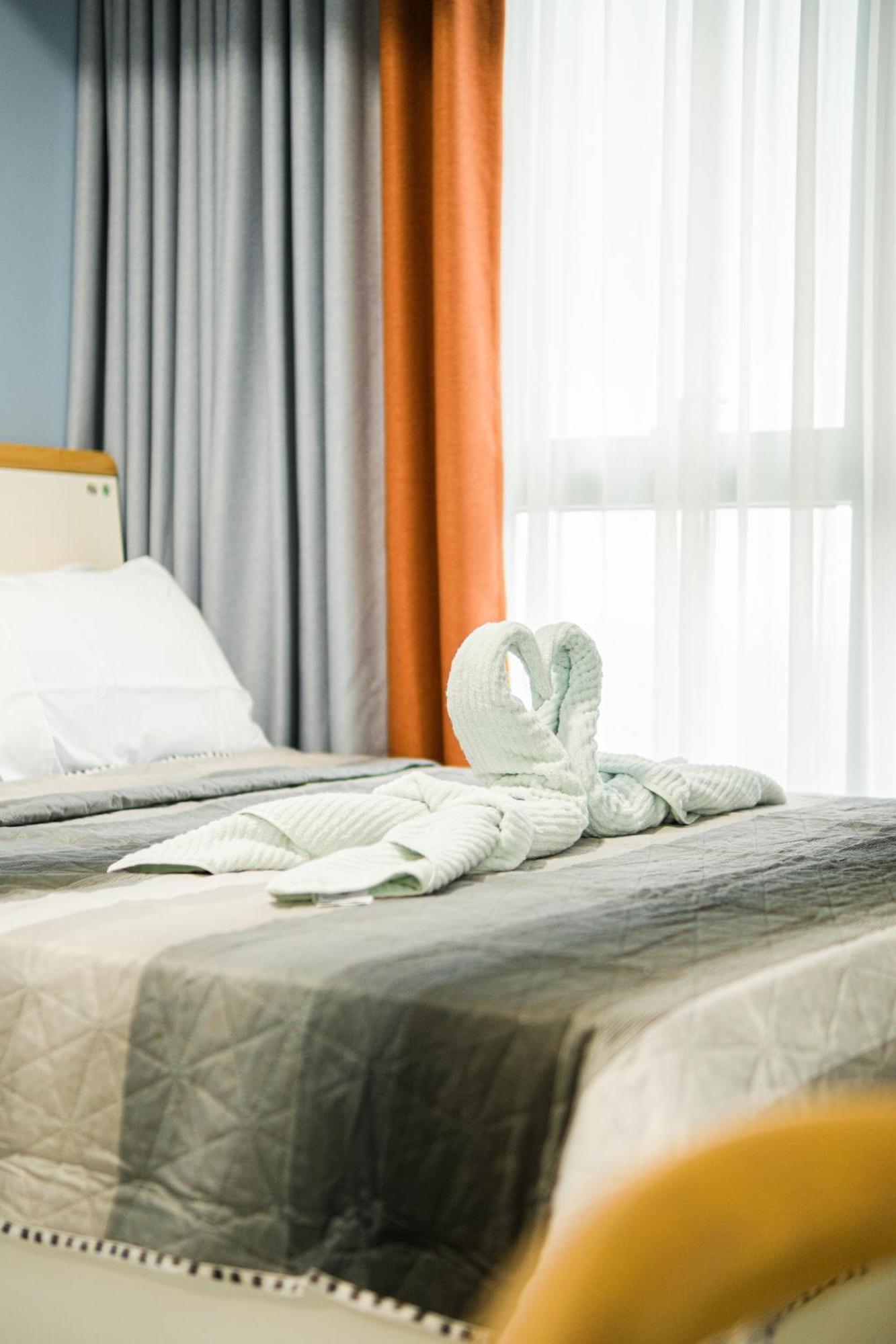 Bgc 2Br Uptown Parksuites With Balcony And Bathtub 마닐라 외부 사진